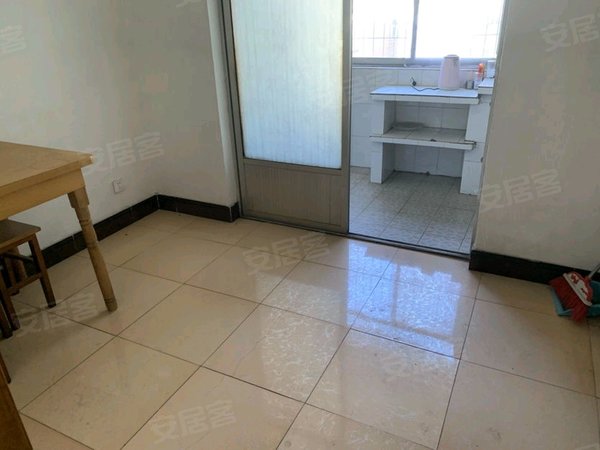 徐州铜山铜山万达南京路东一街小区家具家电齐全，近地铁，进步行街，近公交站，近菜市出租房源真实图片