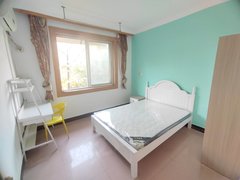 武汉沌口开发区体育中心东风公司地铁口，绿岛花园押一付一包网，可做饭可短租拎包入住出租房源真实图片