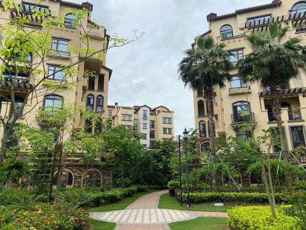 珠海高新区唐家湾华发蔚蓝堡华发蔚蓝堡舒适洋房全屋定制家私电器拎包