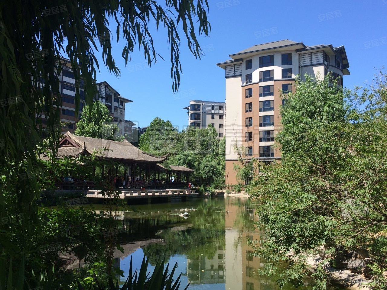 乐府江南2室2厅2卫106㎡南北1020万