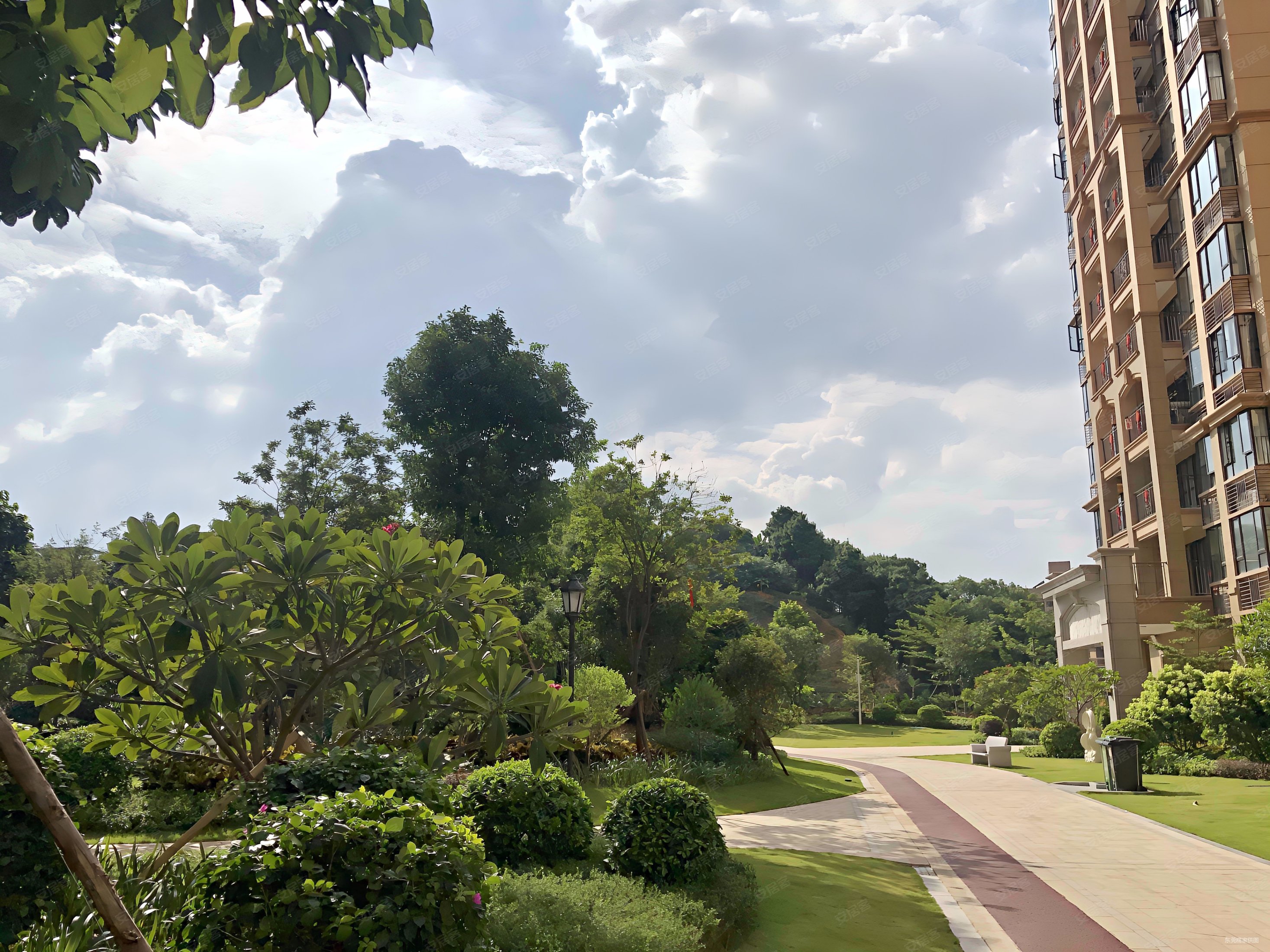 莞城翠珑湾全区高层南北通透4房高楼层自住装修价格真实