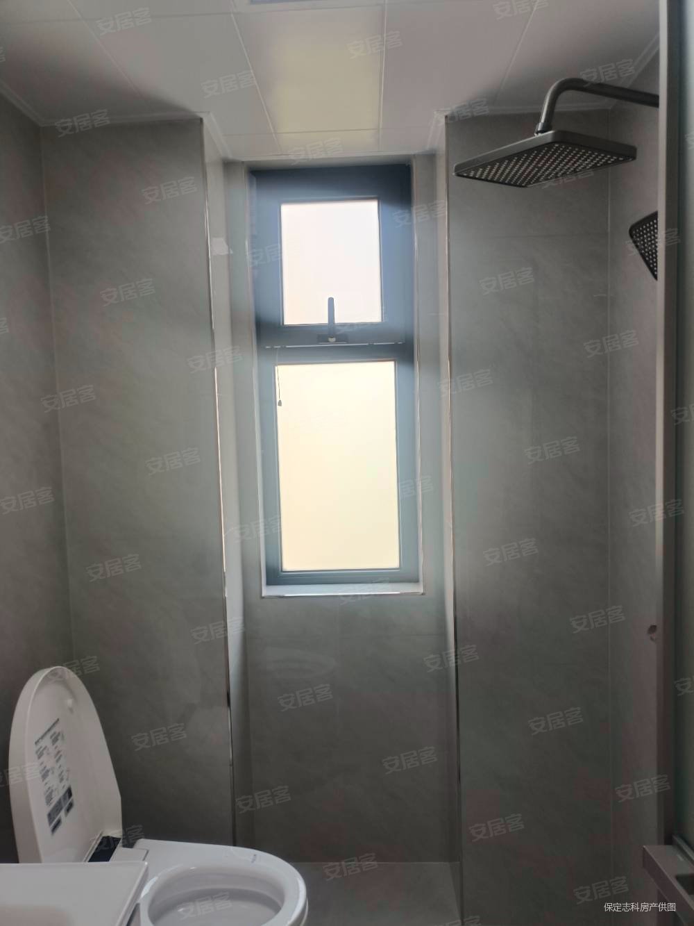 维多利亚夏郡3室2厅2卫138.1㎡南北104.8万