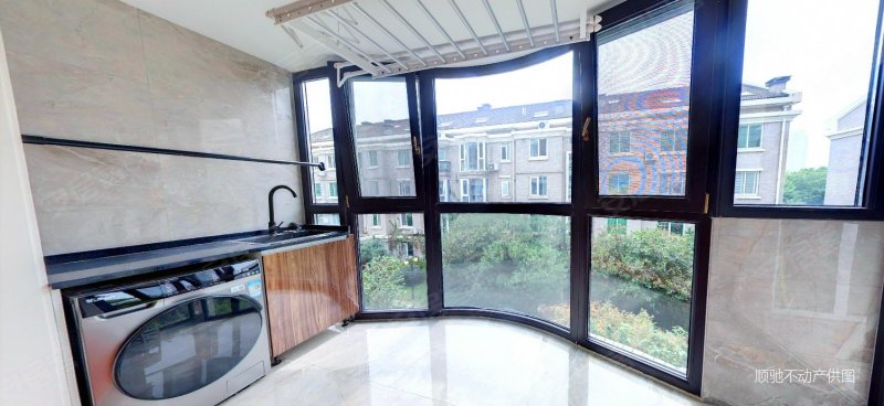 湖景花园精装中层四室 玄武湖畔 近南京站 满五   南北通透