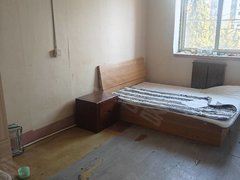 大连金州先进金纺小区,一室一厅,不包取暖700,冰箱洗衣机出租房源真实图片
