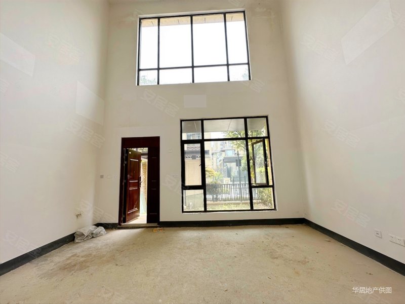 房东出国急售  前后花园 联排别墅 证在手 随时看房