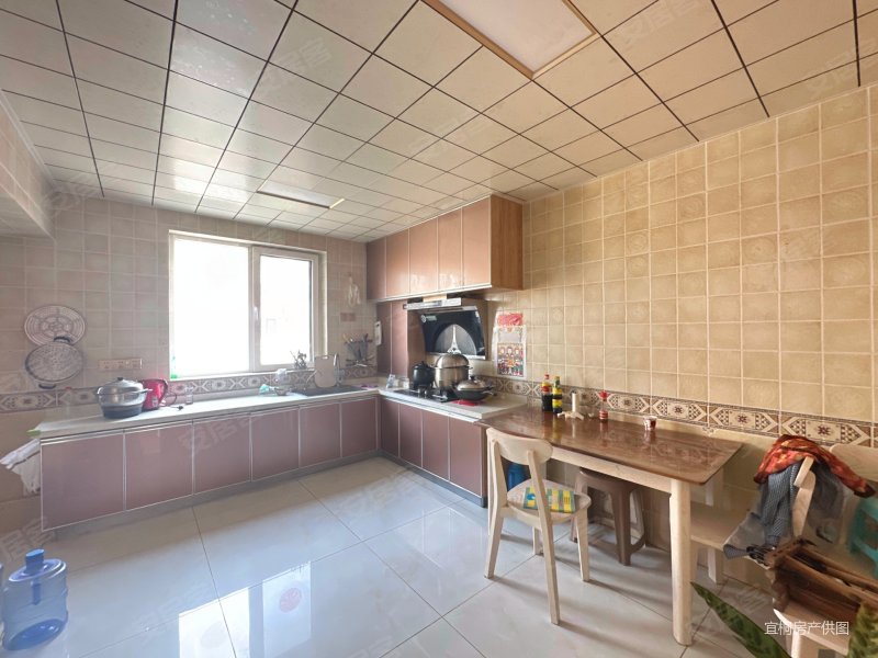 翰林府邸 1楼 三居 带车库 家具家电齐全