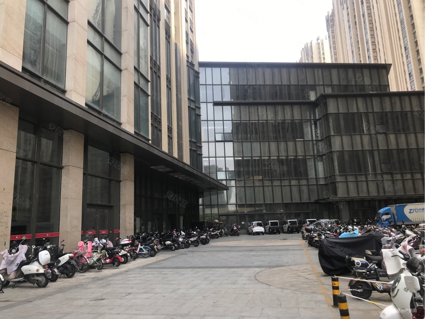洛阳房产网>洛阳二手房>西工二手房>王城公园二手房>升龙广场(c区)>
