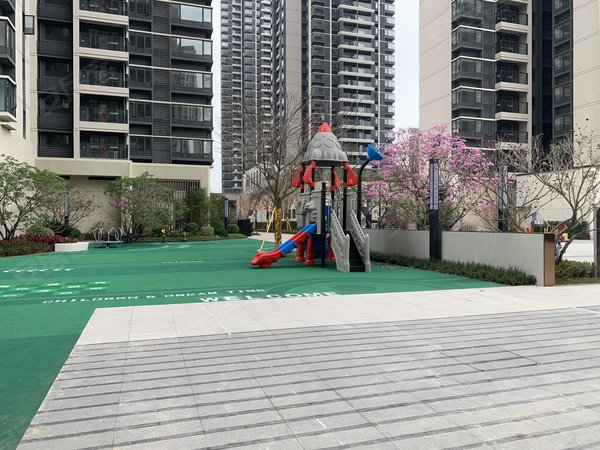 深圳坪山坪山万樾府坪山比亚迪路,锦龙站旁,万樾府全新三房,家私电