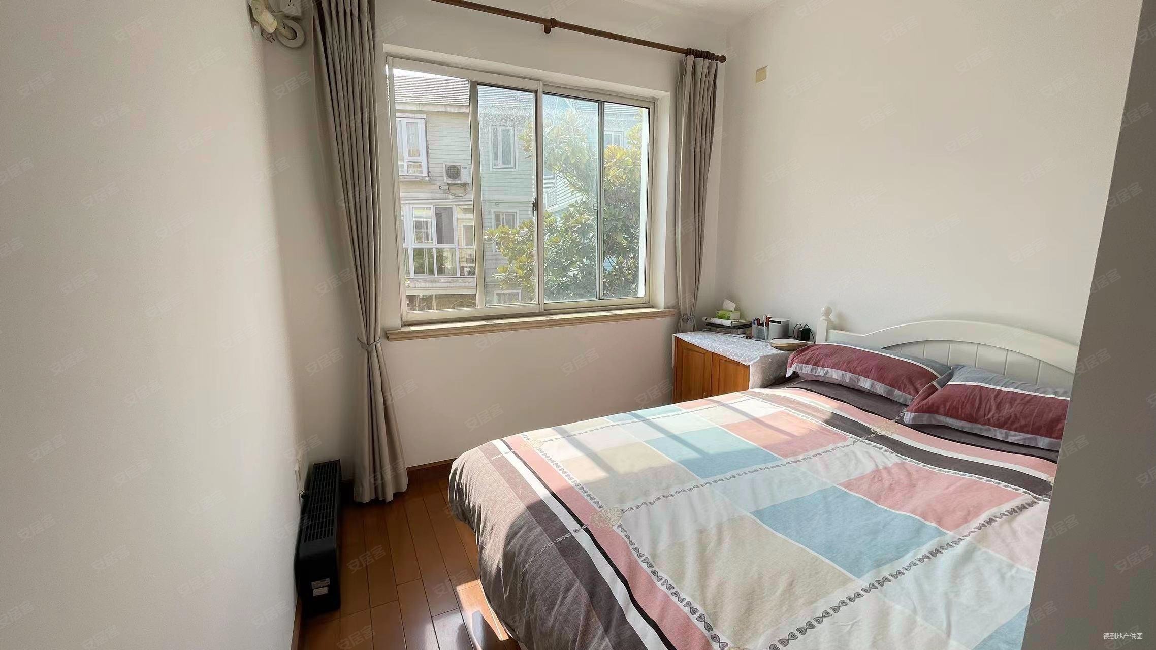 周浦 停车方便 近地铁 商业配套成熟 医疗配套成熟 交通便捷,南郊花园