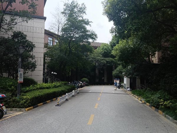 无锡梁溪扬名悦诚花园包物业 近人民医院 悦城花园三室一厅精装修