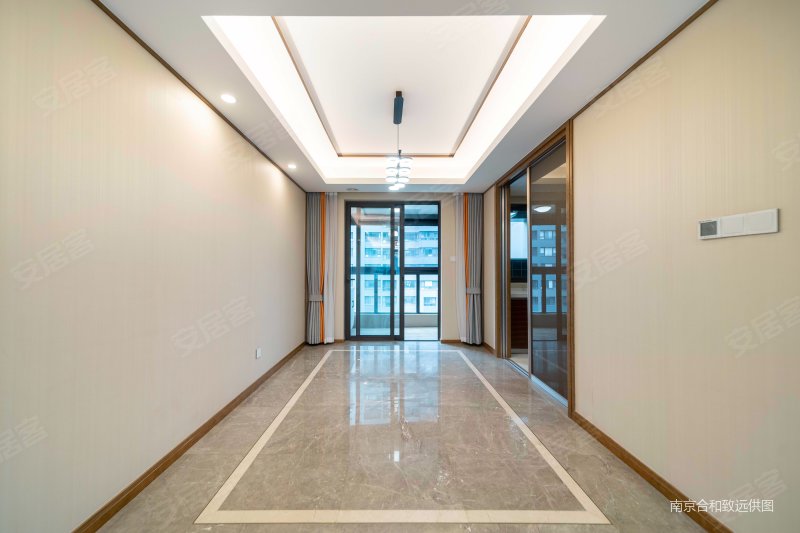 正荣润峯4室2厅2卫143.48㎡南822万