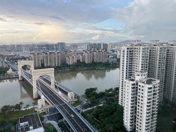 珠海香洲南屏华发新城五期(彩云河畔)华发新城五期  精装三房 高层 看