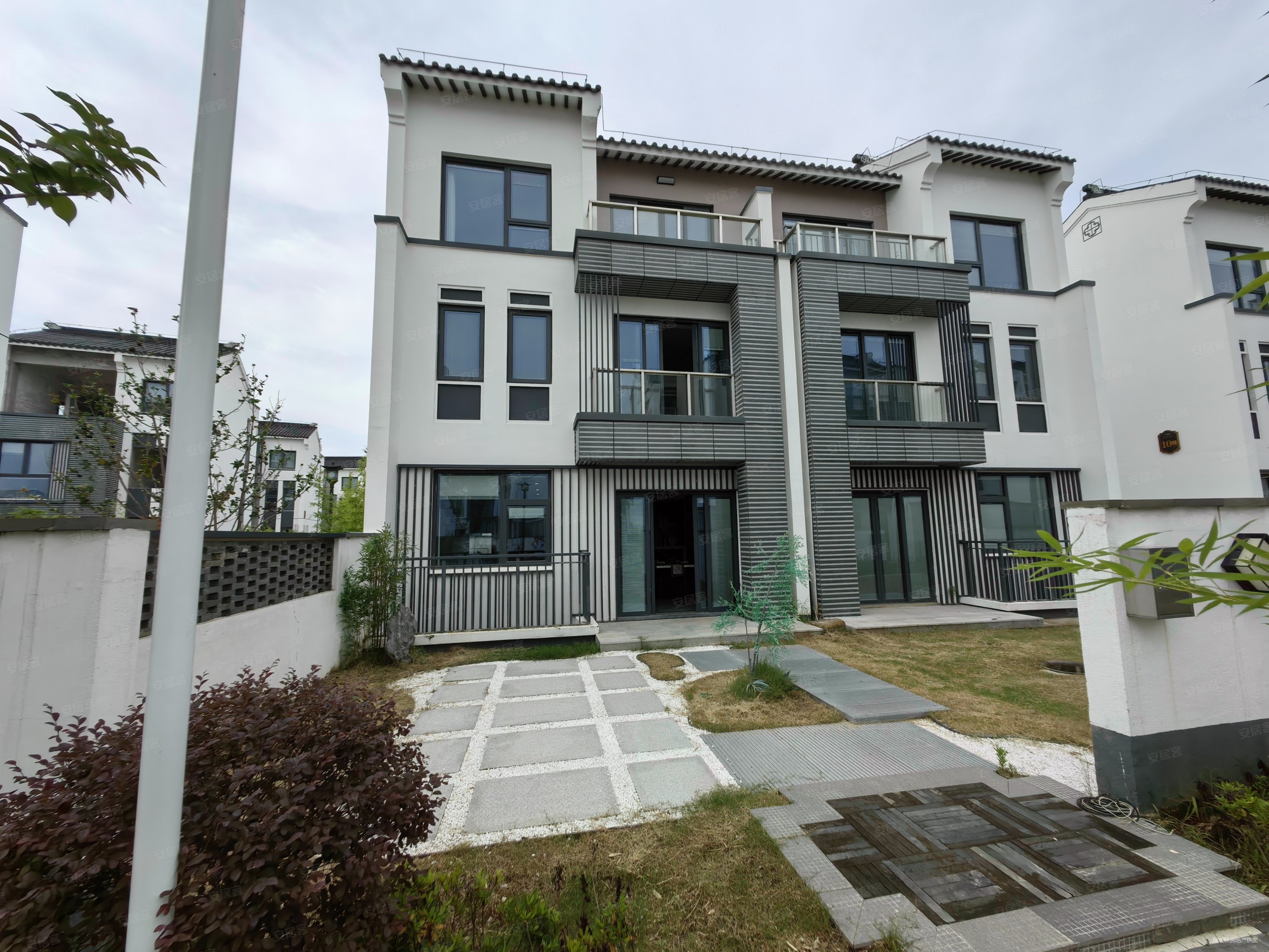 湖光山色别墅二手房,550万,4室3厅,3卫,227.05平米-苏州安居客