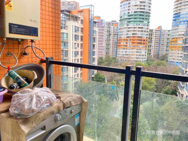 远大都市风景二期实木居家装修有停车位带一个连廊不算面积