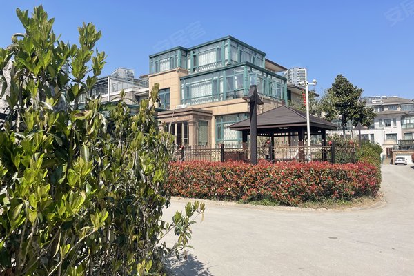 苏州小区 常熟小区 东南开发区小区 湖畔现代城(二区别墅)