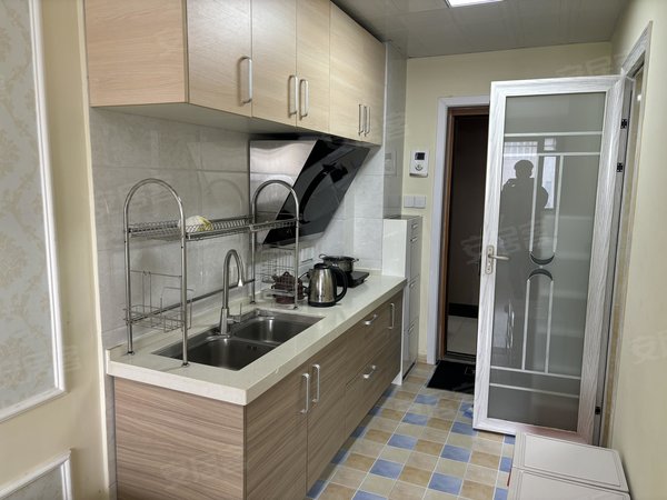 中山路 国会 滨江明珠 滨江首府 精装公寓,西湖租房-南昌58安居客