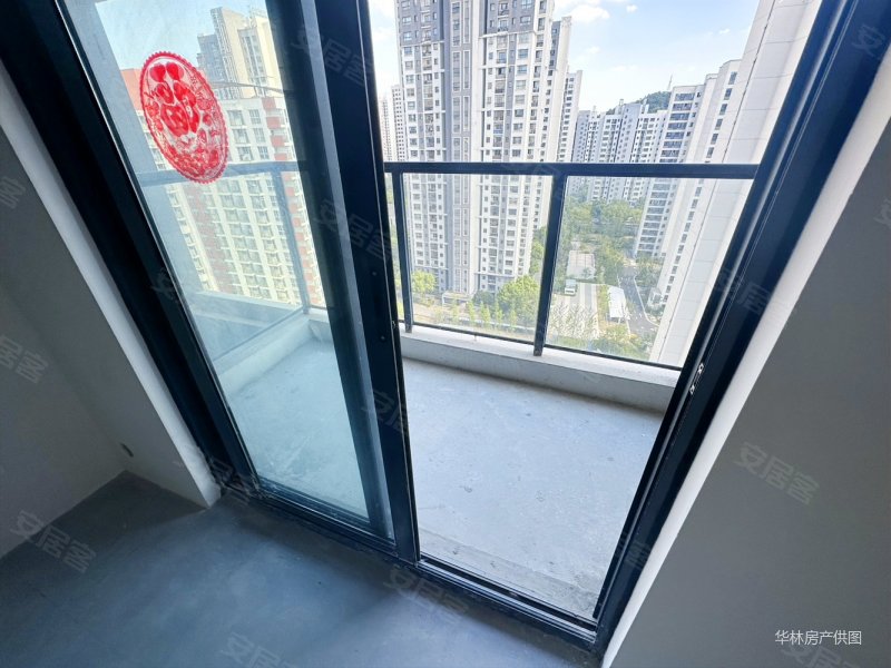 新区黄浦花园!新小区新环境!  的书本,底层的价格看房有钥匙