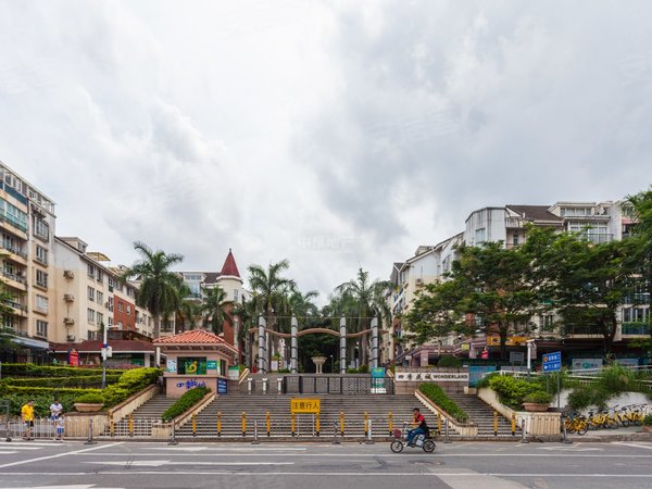 深圳龙岗坂田万科四季花城(北区)好房出租万科四季花城南北通透双阳台