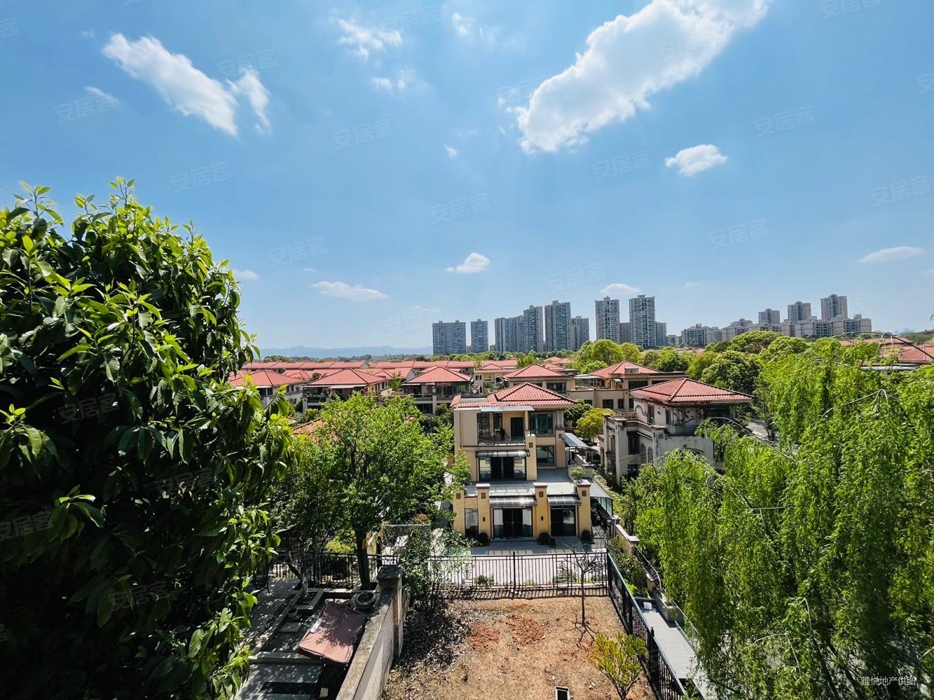 排别墅,雅居乐峰会北区二手房,550万,5室3厅,5卫,203平米-成都安居客