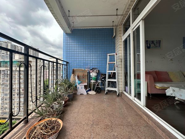 重庆渝北龙溪时代绿苑(二期)花园新村精装电梯两房 住家装修有钥匙