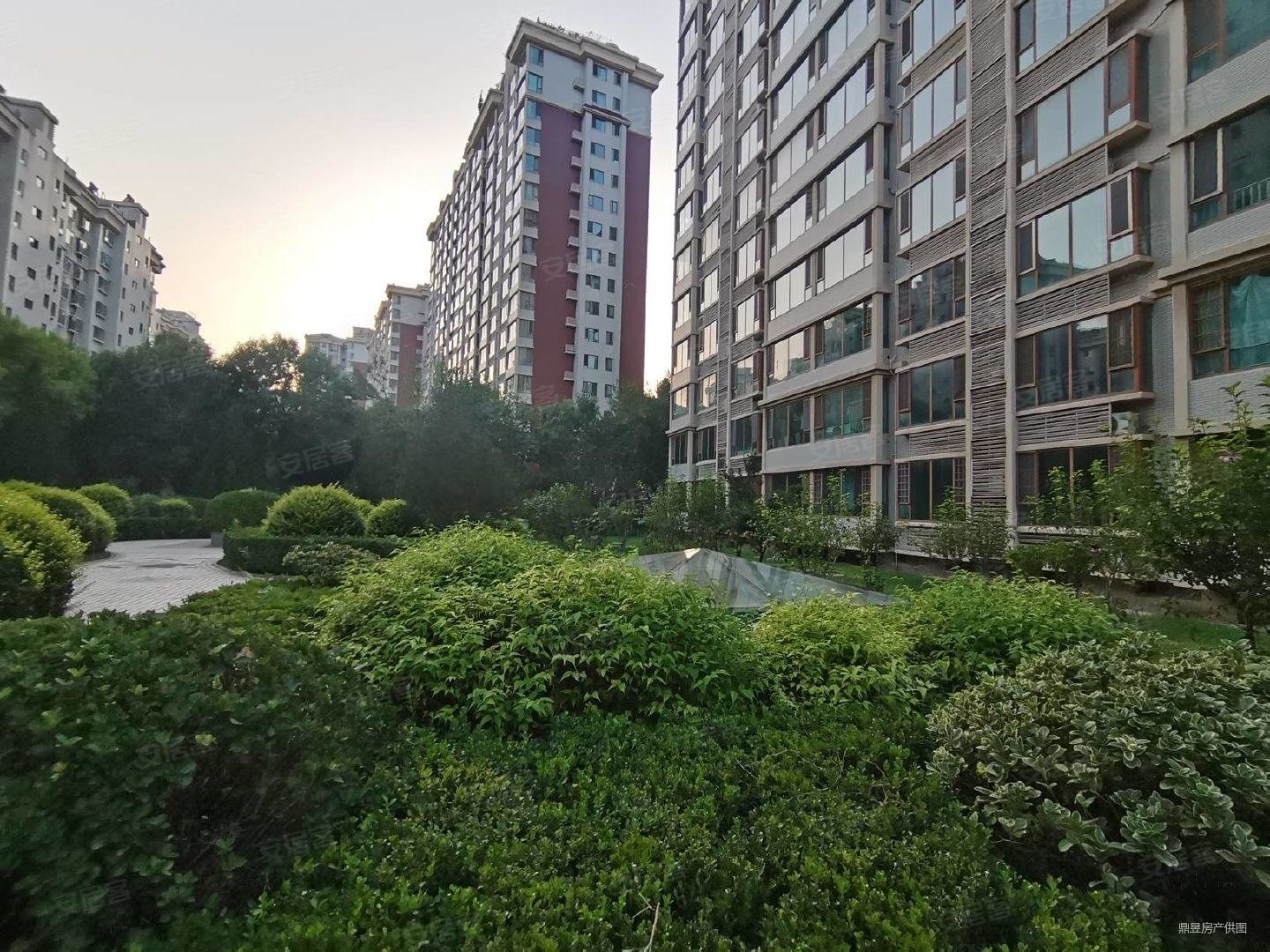 淄博房产网>淄博二手房>张店二手房>齐盛湖二手房>绿城百合花园>