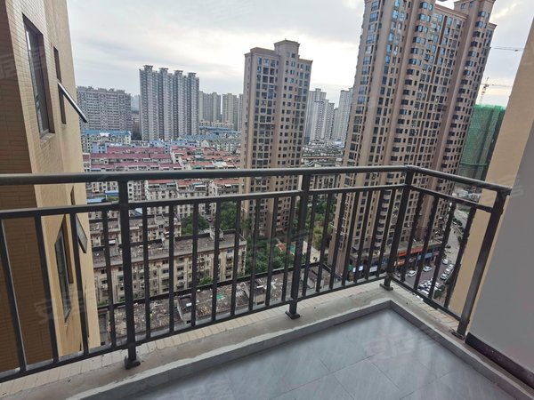 成都天府新区华阳凯华丽景一号线地铁口超大单间带阳台  金融城三街五