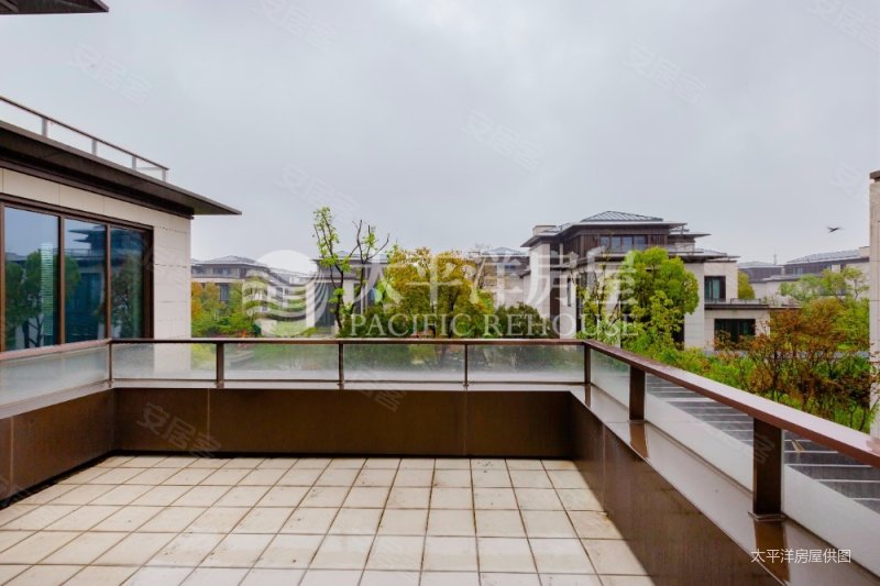 临湖独栋 厅挑空10米 带室内泳池花园1000平 来电即看,碧云尊邸(别墅)