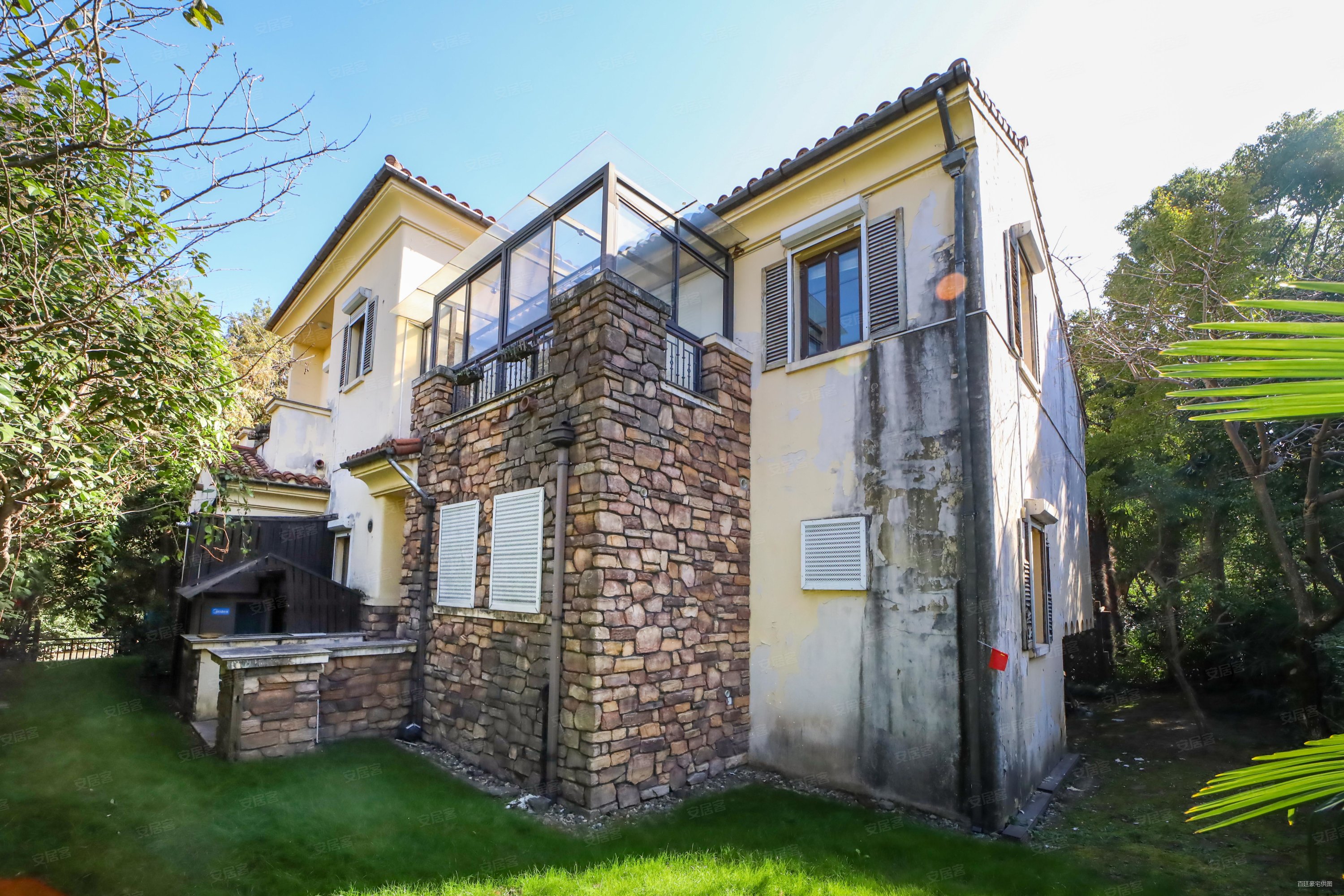 房东说买房送游艇! 占地近700平 环绕式花园400平,碧云左岸(二期)二手