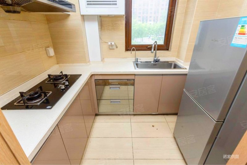 世茂玖熙 交通便捷 刚需小三居 南北通透 房龄新