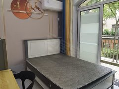 杭州余杭老余杭（无中费）新西湖小镇一室一卫带阳台公寓出租房源真实图片