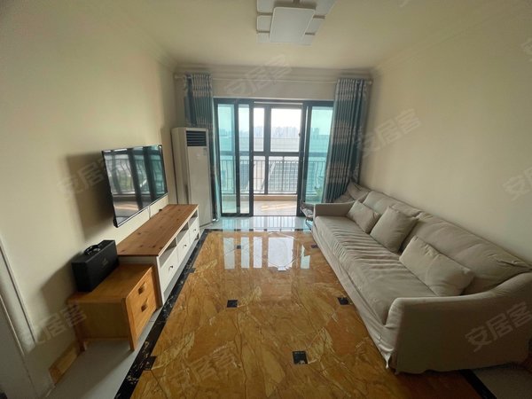 苏州常熟虞山琴川碧桂花园琴川碧桂园三室两厅一卫家具家电齐全环境