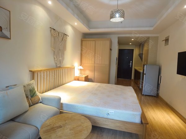 世茂单身公寓,好楼层,好视野,生活便利,日式田园风出租房源真实图片