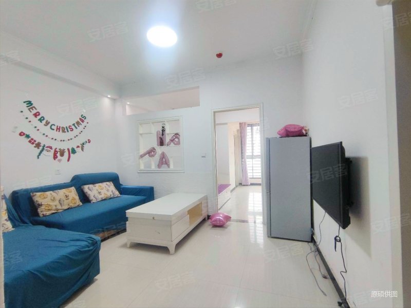 旭日龙园标准一室一厅带圆弧落地阳台看房效果很不错