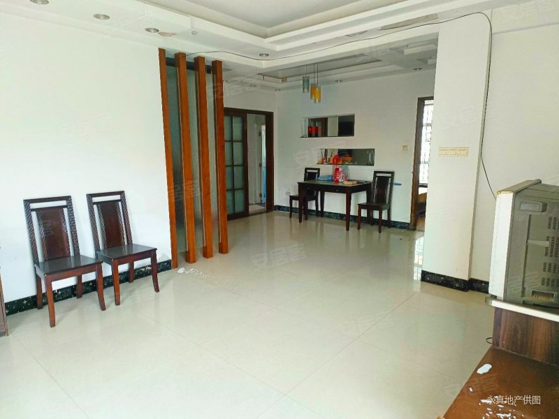 俊景花园(b区)3室2厅2卫106.09㎡南85万