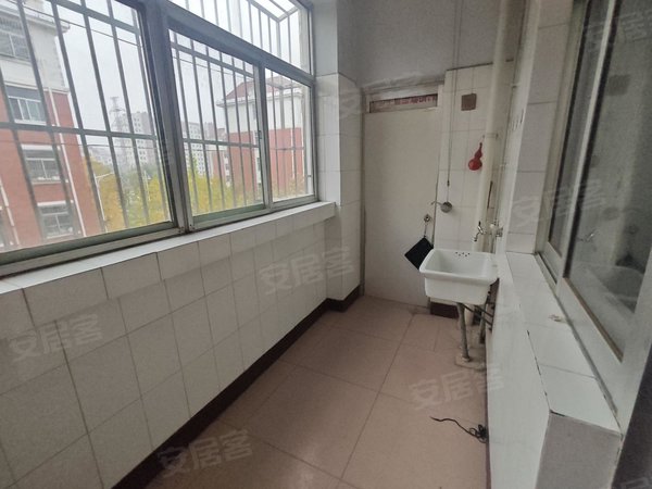 肥城新城新城街道东付村社区信业北东付村低楼层家具家电齐全随时看房入住出租房源真实图片