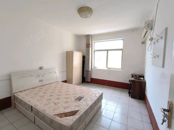 潍坊诸城诸城城区紫藤花园带附房紫藤花园套二精装!家具齐全!