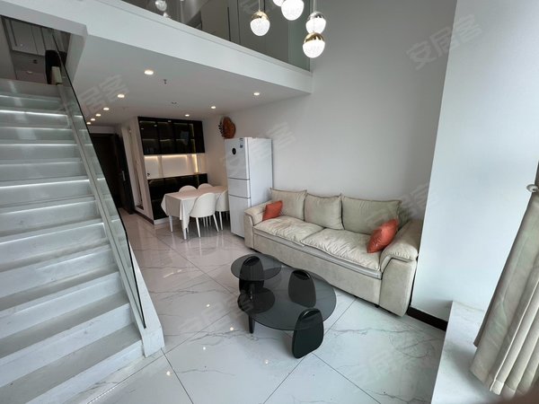 【多图】世界城创世界,光谷东租房,精装loft 超大落地窗 采光非常好