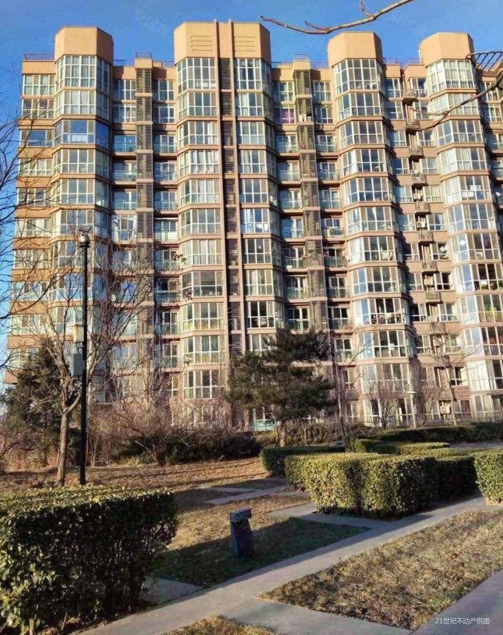 熙湖小区4室2厅2卫184.16㎡南北1600万