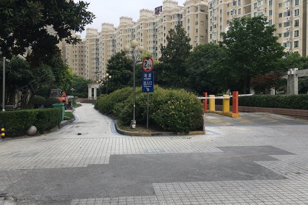 上海小区 闵行小区 古美小区 新梅广场 新梅广场怎么样