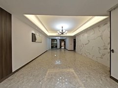 柳州城中城中城中区一楼洋房 带前后大花园 恒大华府小区 可做工作室可居住出租房源真实图片