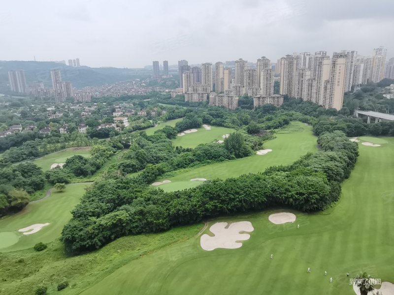 渝北区 保利高尔夫公馆顶跃 一线高尔夫景观