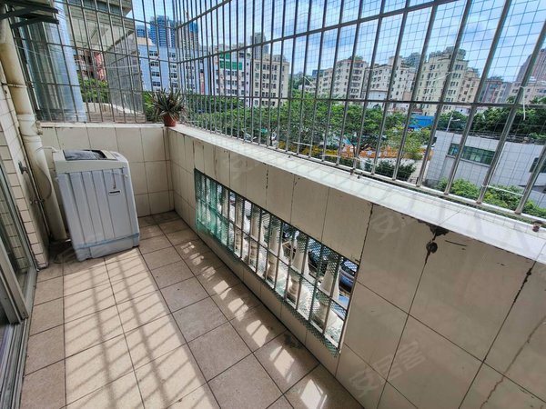 深圳龙岗坂田民营住宅区光雅园带大阳台舒适一房出租房源真实图片