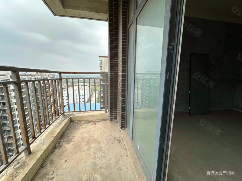 武湖新天地北区南北通透带电梯近地铁次新小区