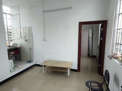 海口琼山龙昆南府城忠介路周边 电梯房 楼顶带露台一房一厅 南北通透 家具齐出租房源真实图片