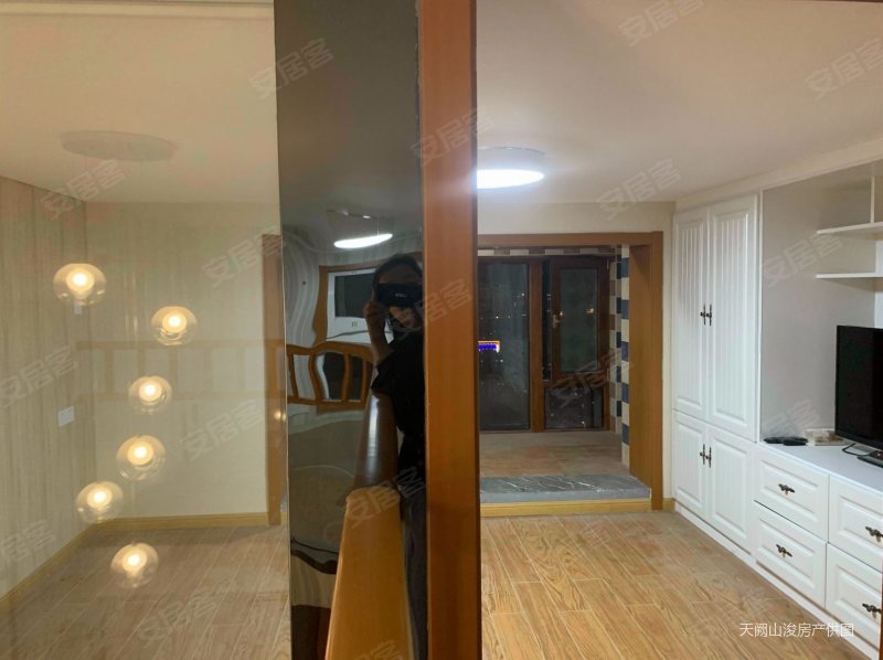 市中心庆云桥地铁口旁天阙广场一手公寓价格美丽