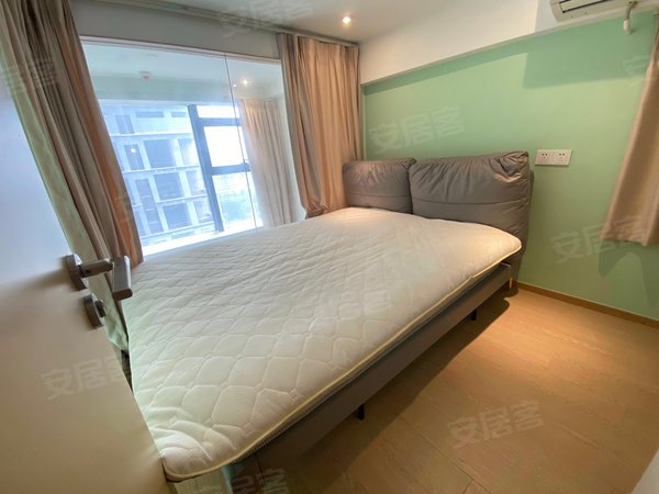 广州荔湾芳村逸合中心逸合中心 拎包入住 温馨loft 地铁沿线出租房源