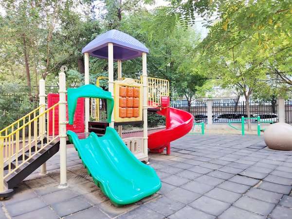 天津和平劝业场宜天花园(和平时光)押一付一,眼科医院旁,电梯楼两居室