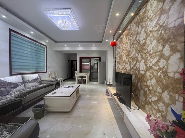 老河口武商广场老河口城区望江楼花园长租客户优先 19号退房 1200元包物业 精装2居室 电梯出租房源真实图片