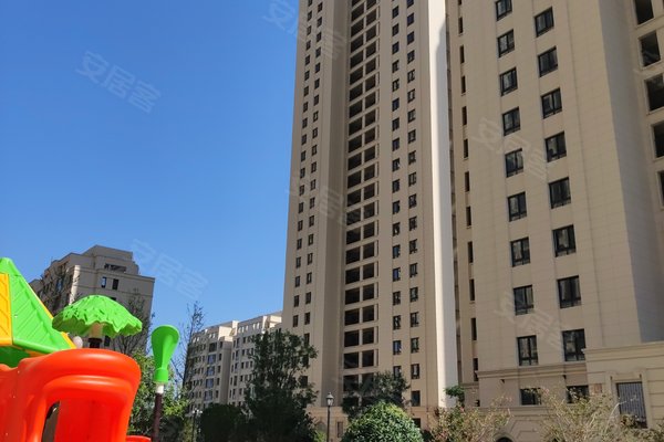 新城悦隽公园里