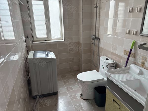 大连高新园区凌水坦城高新万达，理工西门，海事，恒瑞坦城，装修两室一厅出租房源真实图片